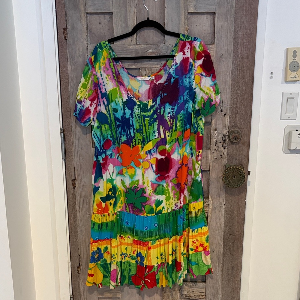 Jams World Multicolor Floral Scoop Neck in Pink, Yellow & Blue